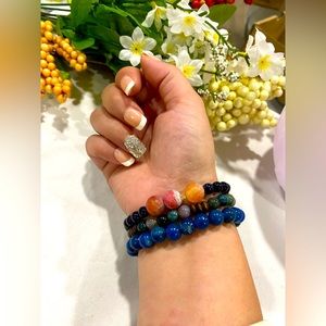 Cornelian stones and beads wristlets bundle.